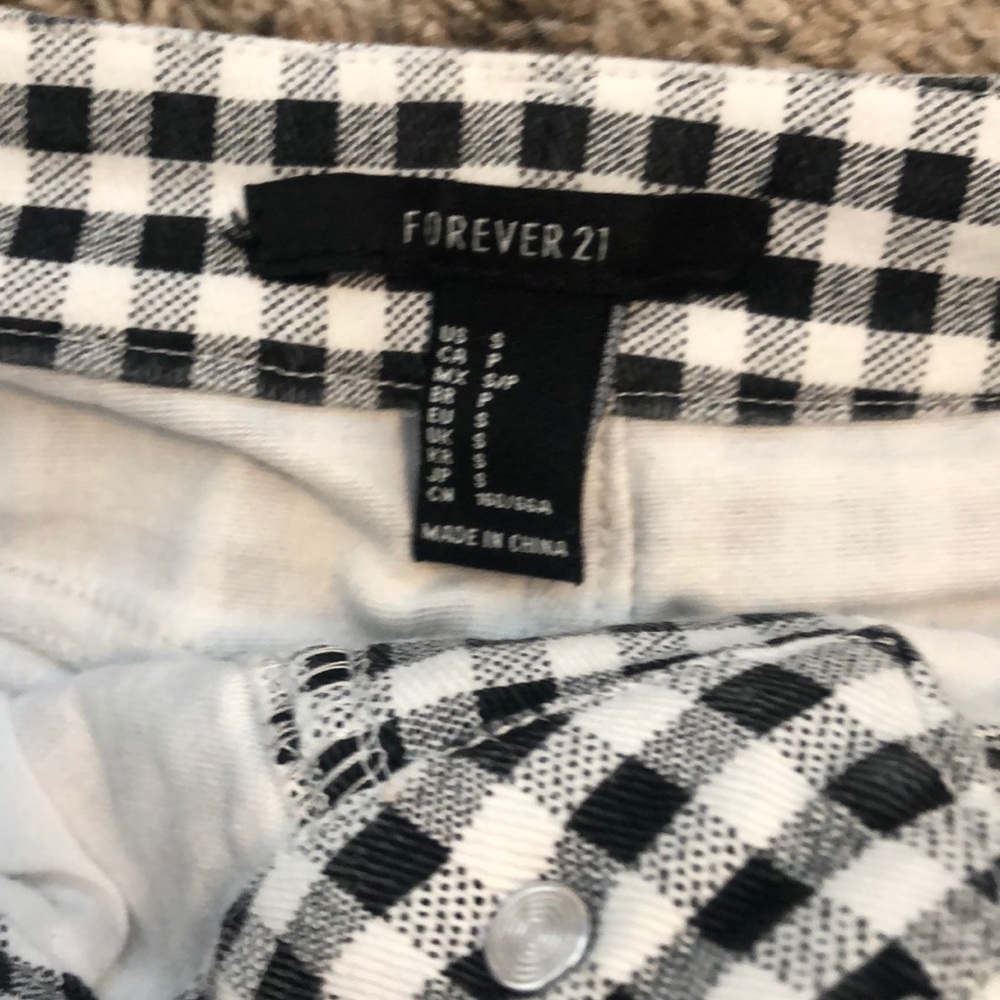 Forever 21 Gingham black checkered mini skirt - Picture 2 of 3